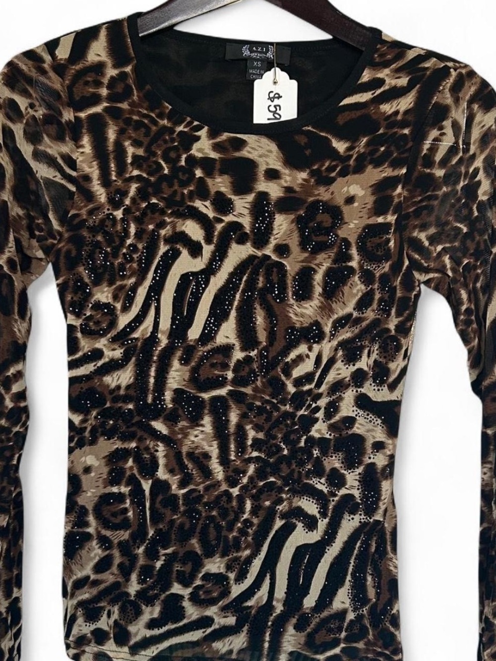 NWT🎁 Long-Sleeve Animal Print Scoop Neck Top - Brown